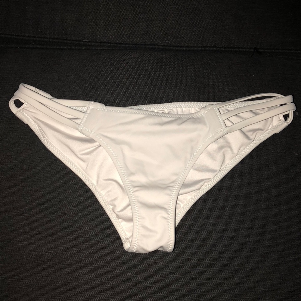 Swimsuit bottoms